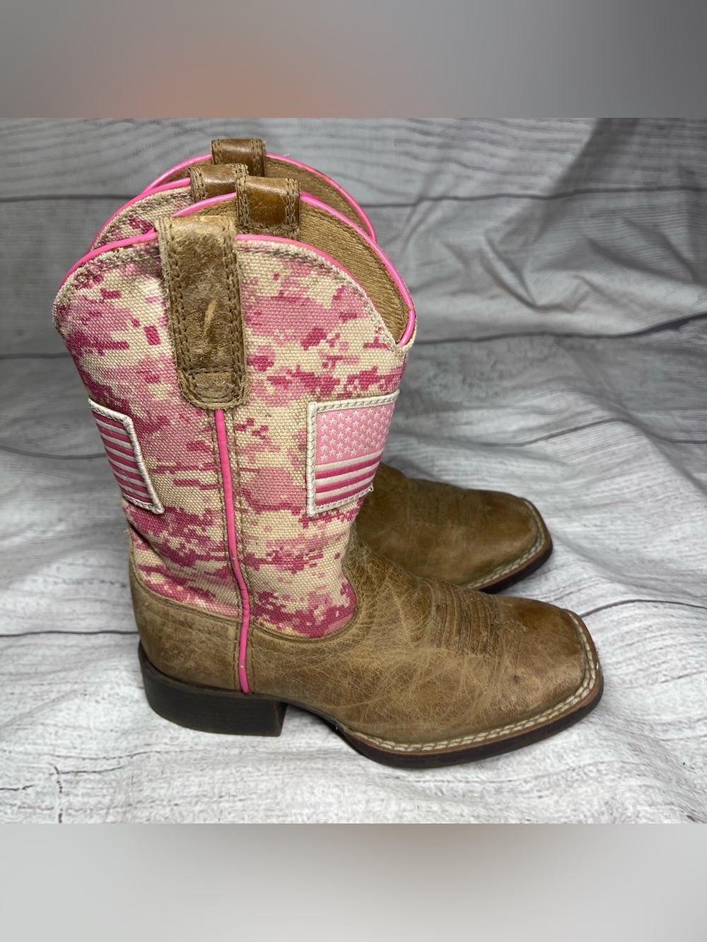 Ariat Girl’s Size 9 Pink Patriot Brown Boots